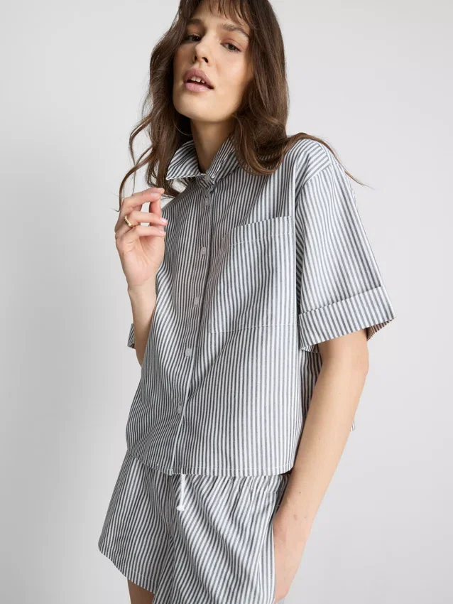 Cropped boxy short-sleeve oxford shirt