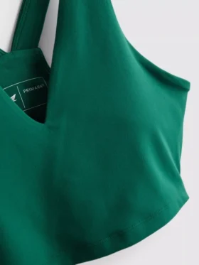 Cropped v-neck active top