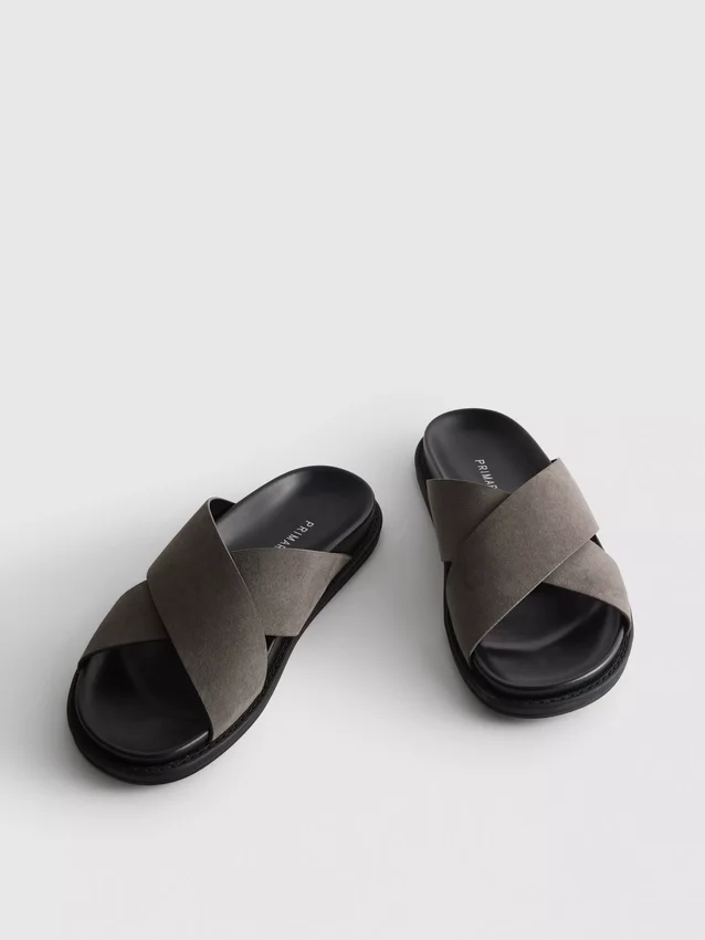 Cross strap pool slides