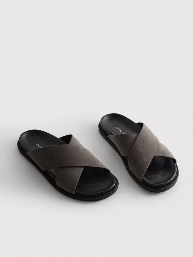 Cross strap pool slides