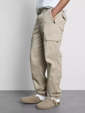 Cuffed cargo joggers