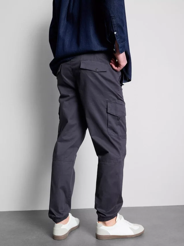 Cuffed cargo joggers