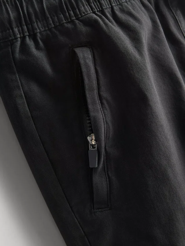 Cuffed cargo joggers