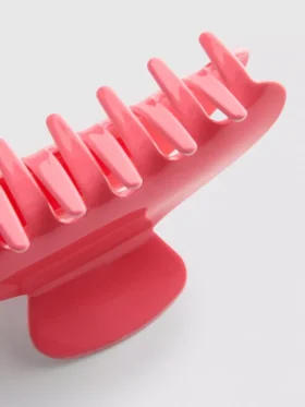Curved hair claw clip