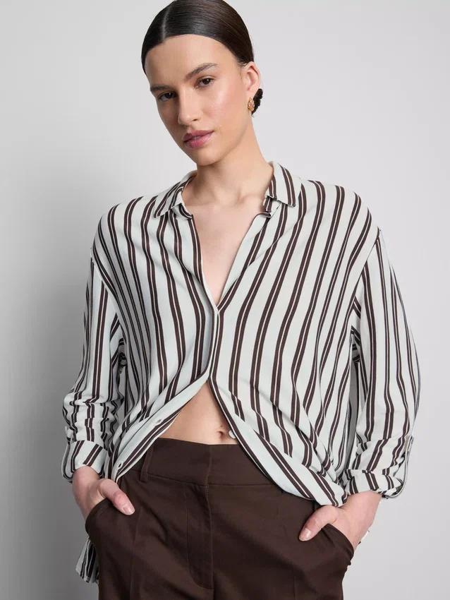 Curved-hem relaxed button-down shirt