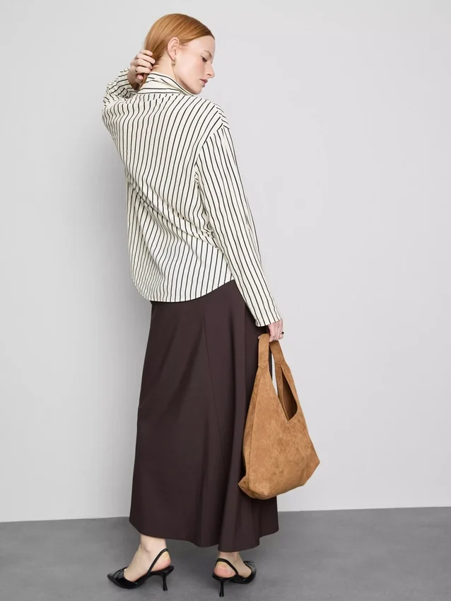 Curved-hem relaxed button-down shirt
