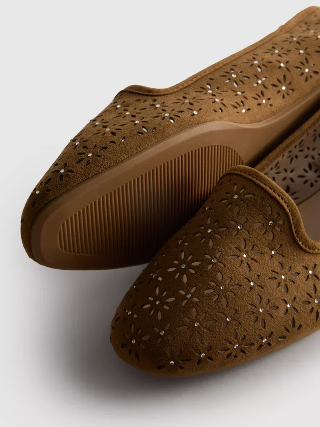 Cut-out ballet flats