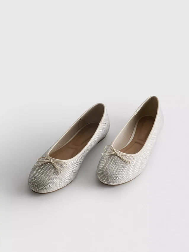Diamanta ballet flats