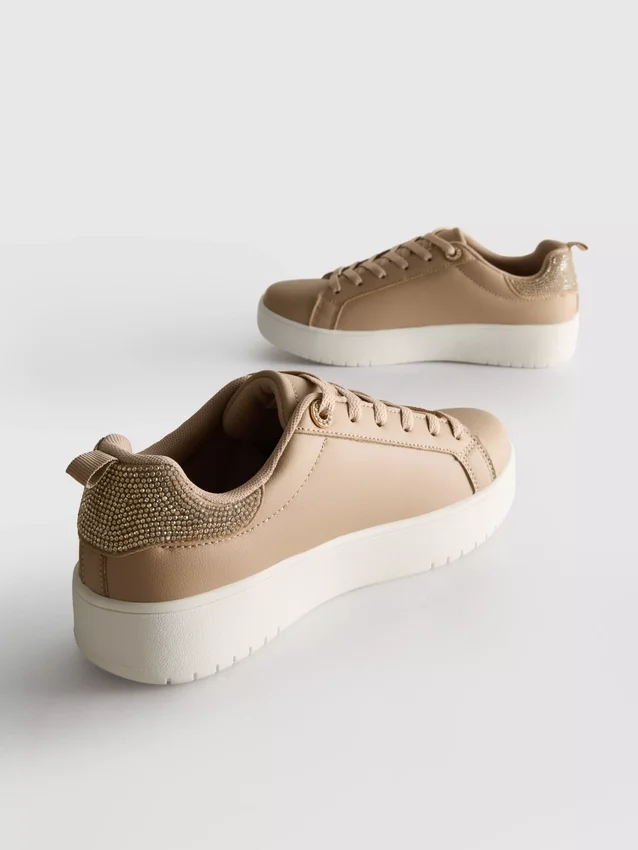 Diamanta low-top sneakers