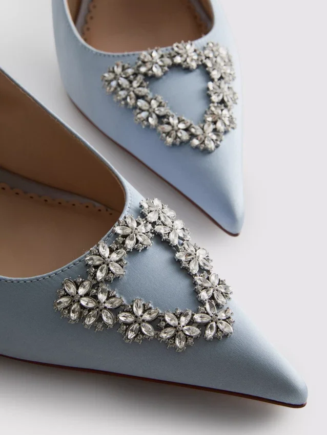 Diamanta satin pointed heels