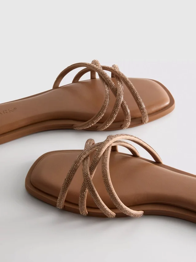 Diamanta weave mule sandals