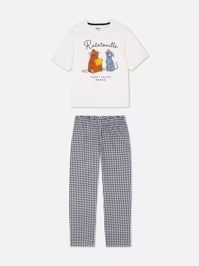 Disney's character print pajamas
