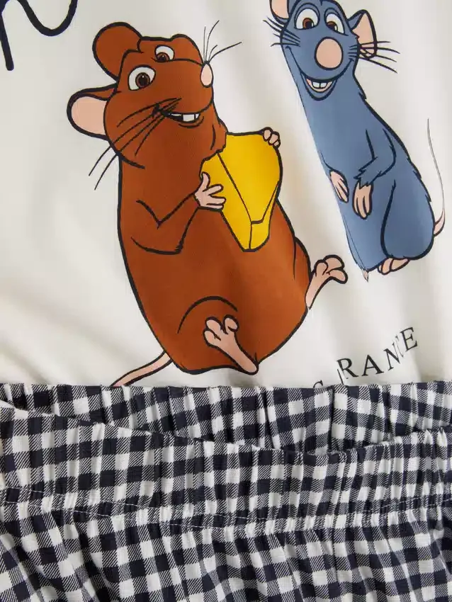Disney's character print pajamas