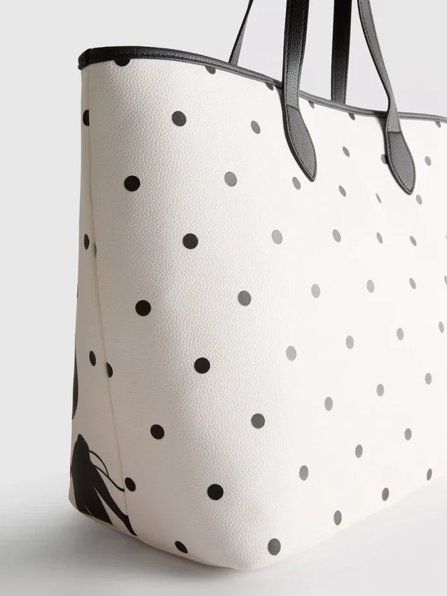 Disney's mickey mouse faux leather tote bag