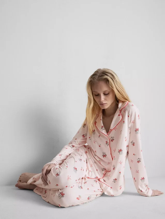 Disney's minnie mouse graphic boyfriend pajamas