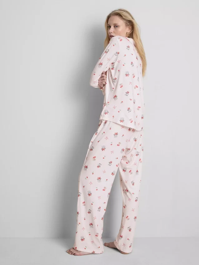 Disney's minnie mouse graphic boyfriend pajamas