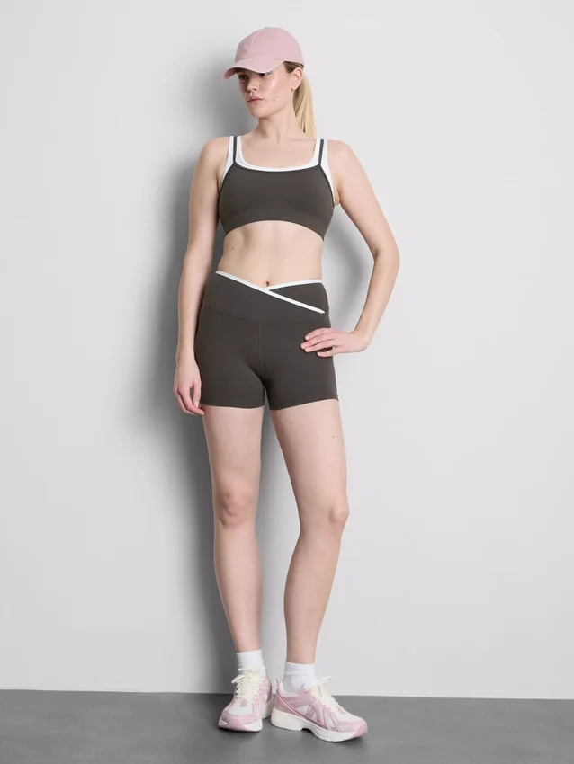Double-layered active crop top