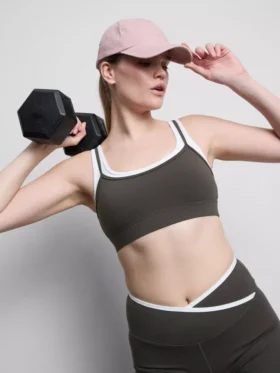 Double-layered active crop top