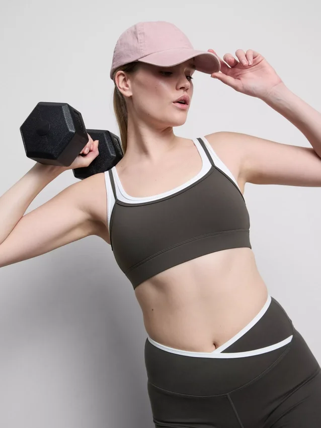 Double-layered active crop top