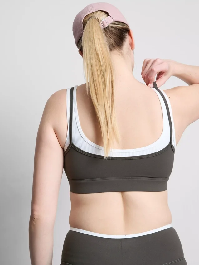 Double-layered active crop top