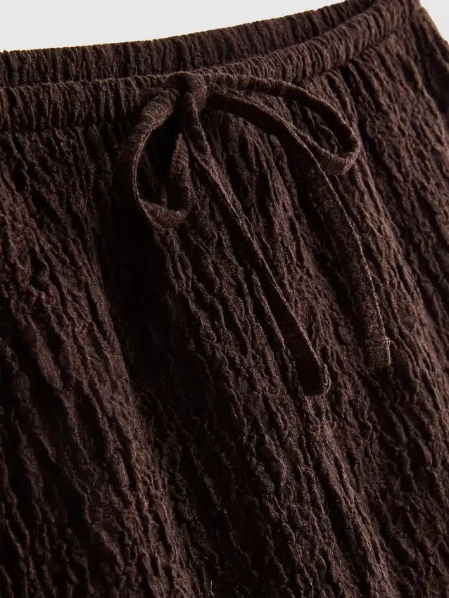 Drawstring crinkle shorts