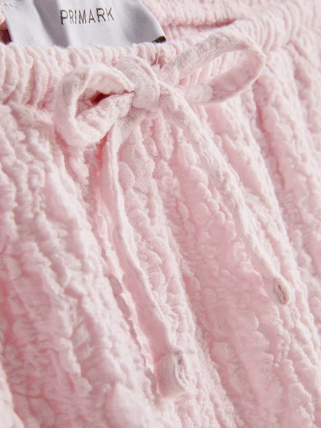 Drawstring crinkle shorts