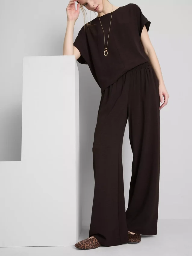 Elastic waist wide-leg pants