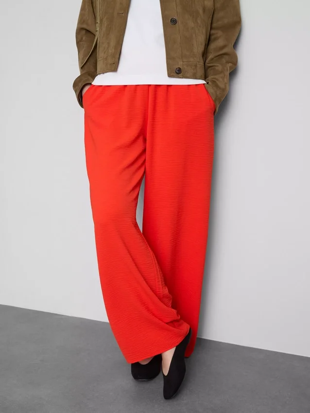 Elastic waist wide-leg pants