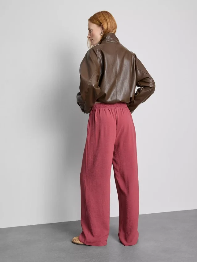 Elastic waist wide-leg pants