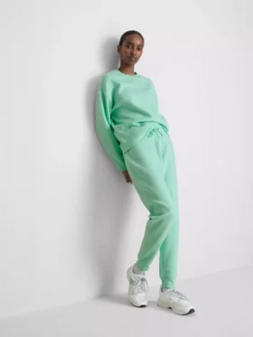 Essential active sweatshirt