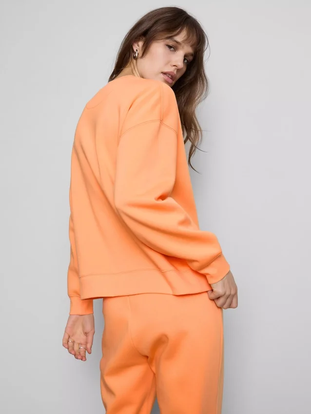Essential active sweatshirt