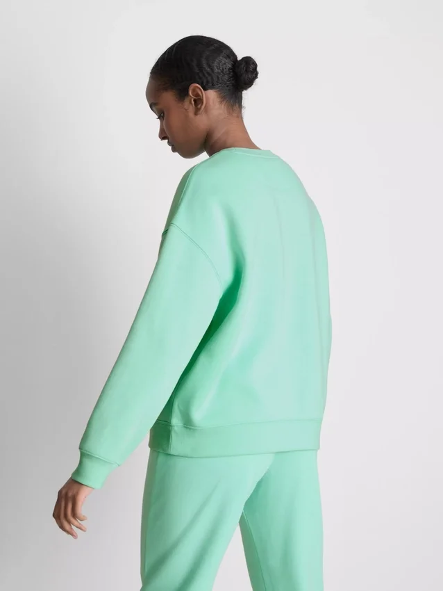 Essential active sweatshirt
