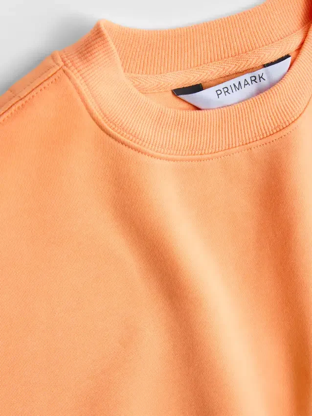 Essential active sweatshirt