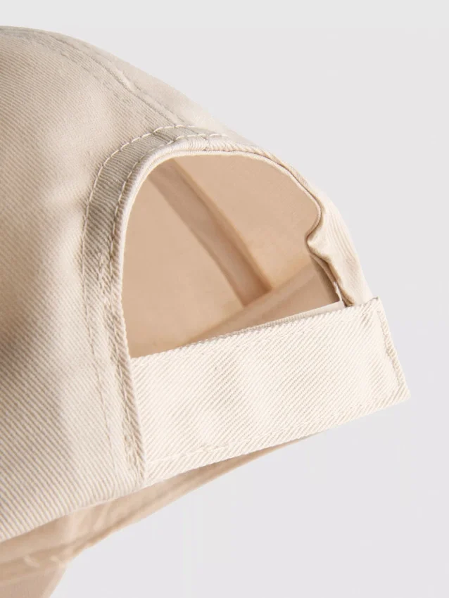 Essential baseball cap