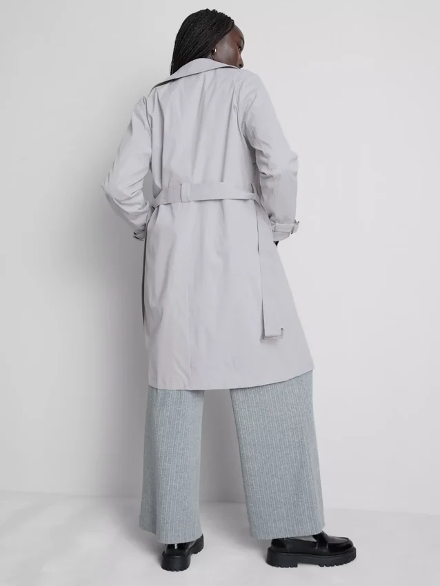 Essential belted trench