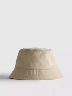 Essential bucket hat