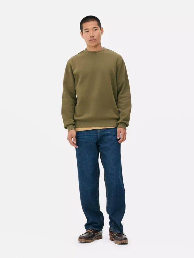 Essential crew sweatshirt