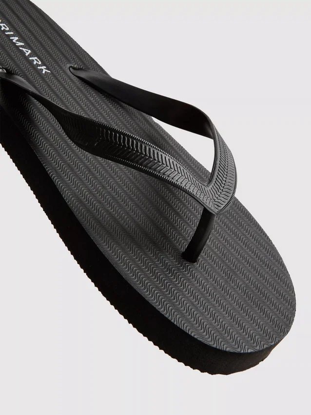 Essential flip flops