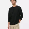 Essential long sleeve t-shirt