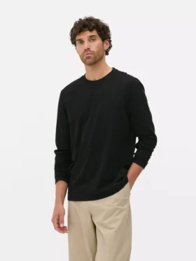 Essential long sleeve t-shirt