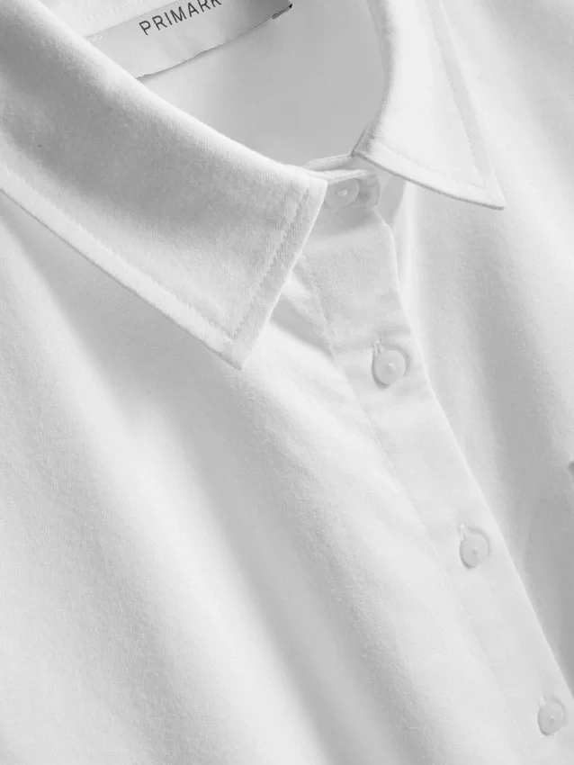 Essential oxford shirt