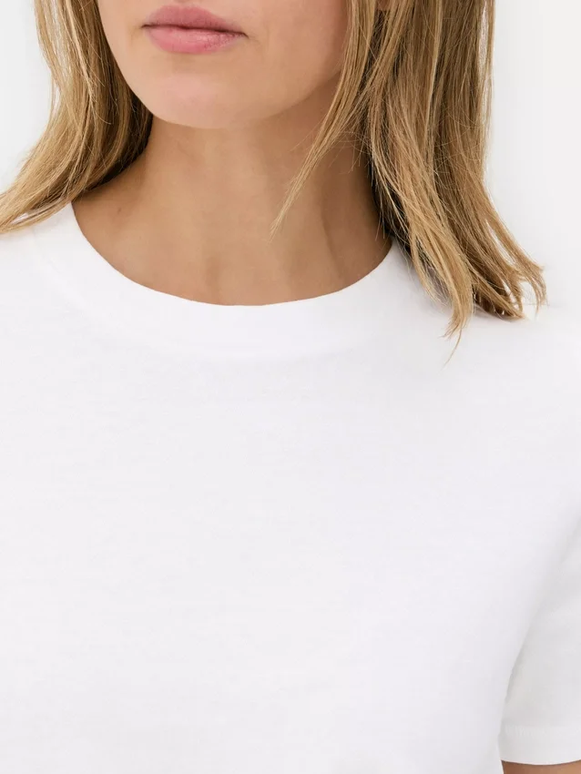 Essential short sleeve crew neck tee