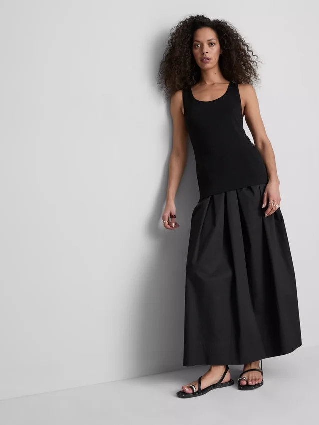 Essential stretch tank