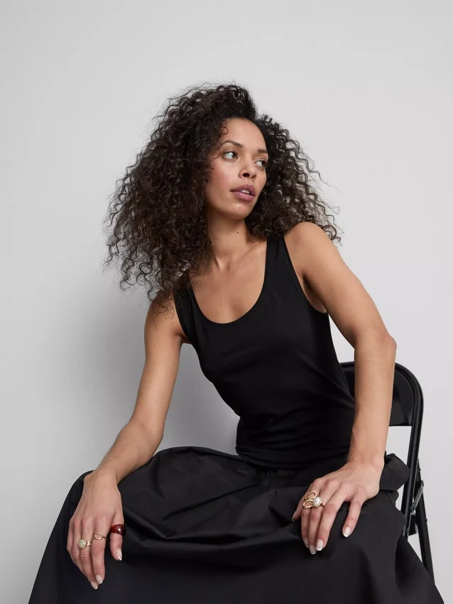 Essential stretch tank