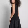 Essential stretch tank