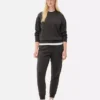 Essential sweatshirt