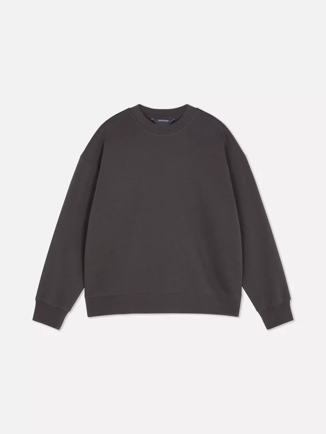 Essential sweatshirt