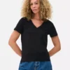 Essential v-neck t-shirt