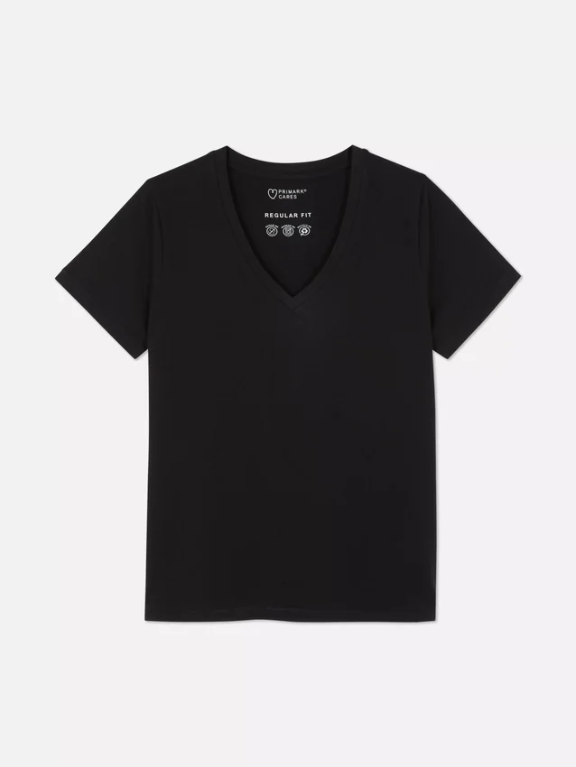 Essential v-neck t-shirt