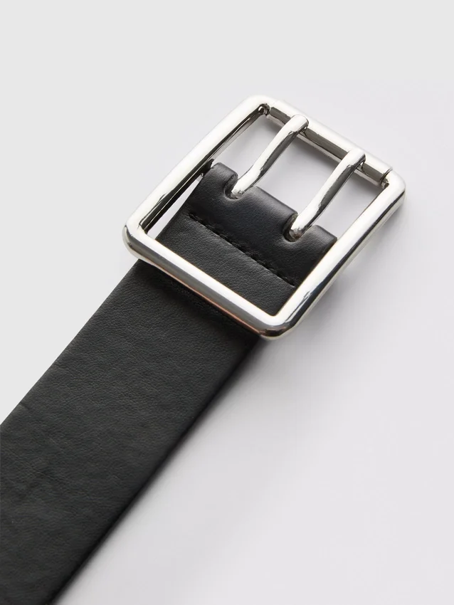 Eyelet buckle belt
